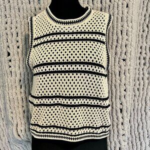 Solitaire Crochet Black & Cream Sleeveless Sweater – Size Large